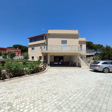Cristian Bed and Breakfast Avola